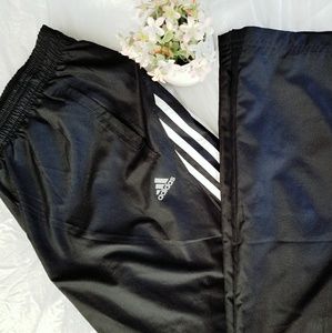 🌬 Adidas Pants 🌬